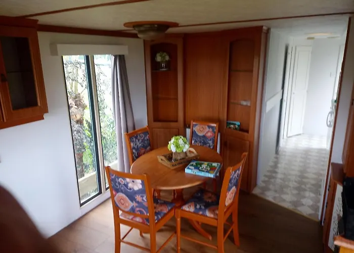 De Boerenskuur..chalet.. Vakantiehuis Assendelft